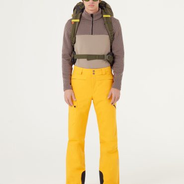 Padded ski pants with side pocket