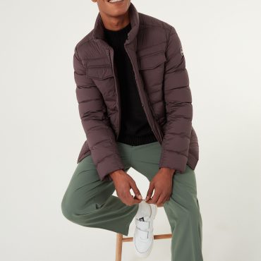 Stretch field jacket in multi-pocket down
