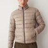 Sporty down jacket without hood