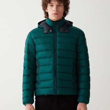Sporty down jacket with detachable hood