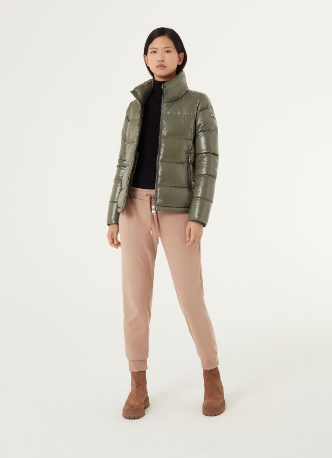 Super shiny down jacket with enveloping collar