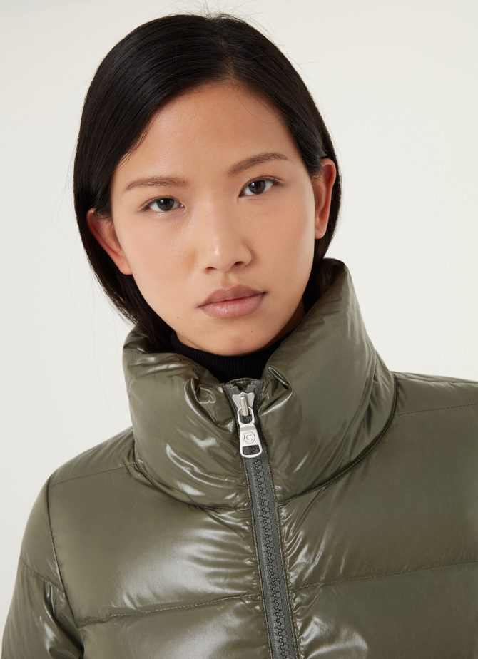 Super shiny down jacket with enveloping collar - Image 2
