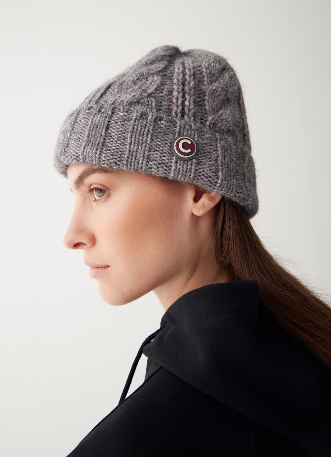 Two-tone women's hat with turn-up
