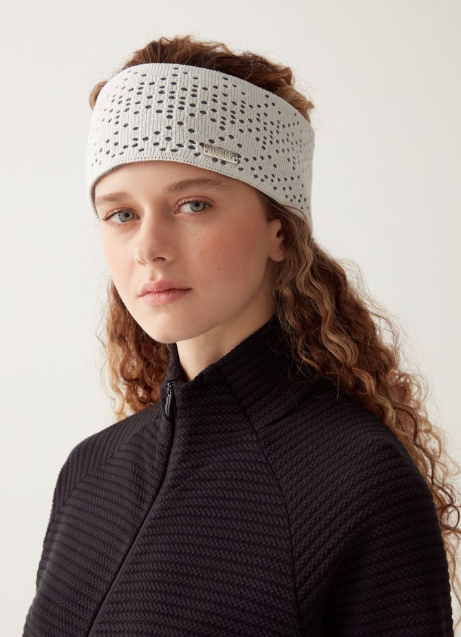 Wide headband with openwork stitch