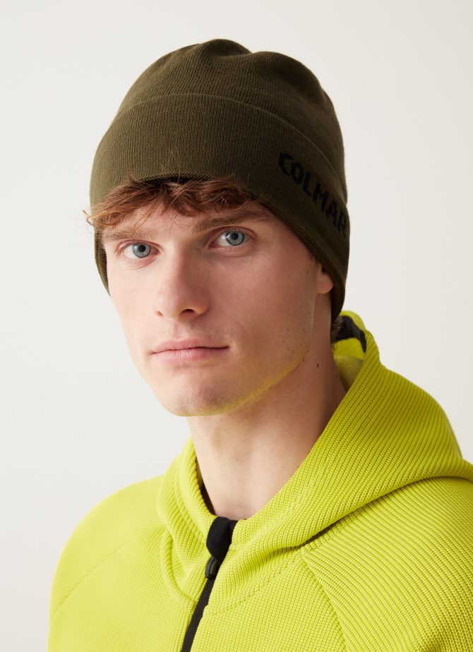 MOUNTAIN ATTITUDE hat with jacquard logo