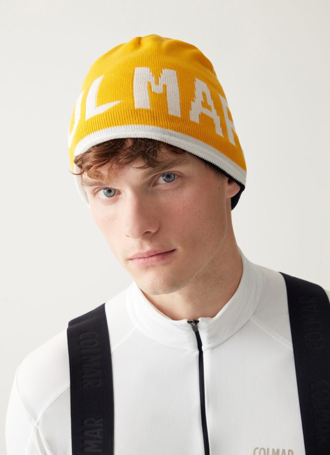 Acrylic hat with maxi logo