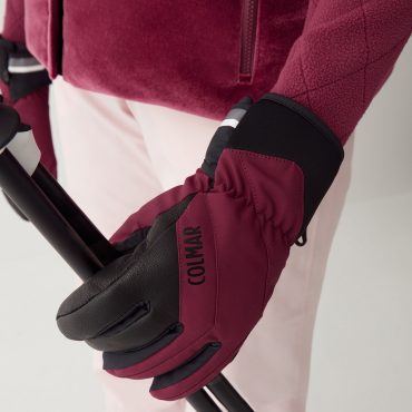 Touch screen ski gloves