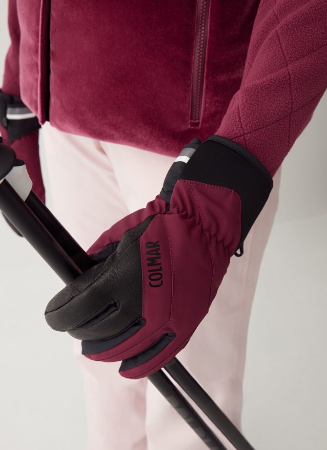 Touch screen ski gloves