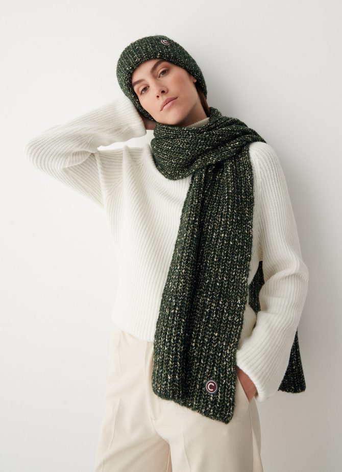 Unisex scarf with gold thread