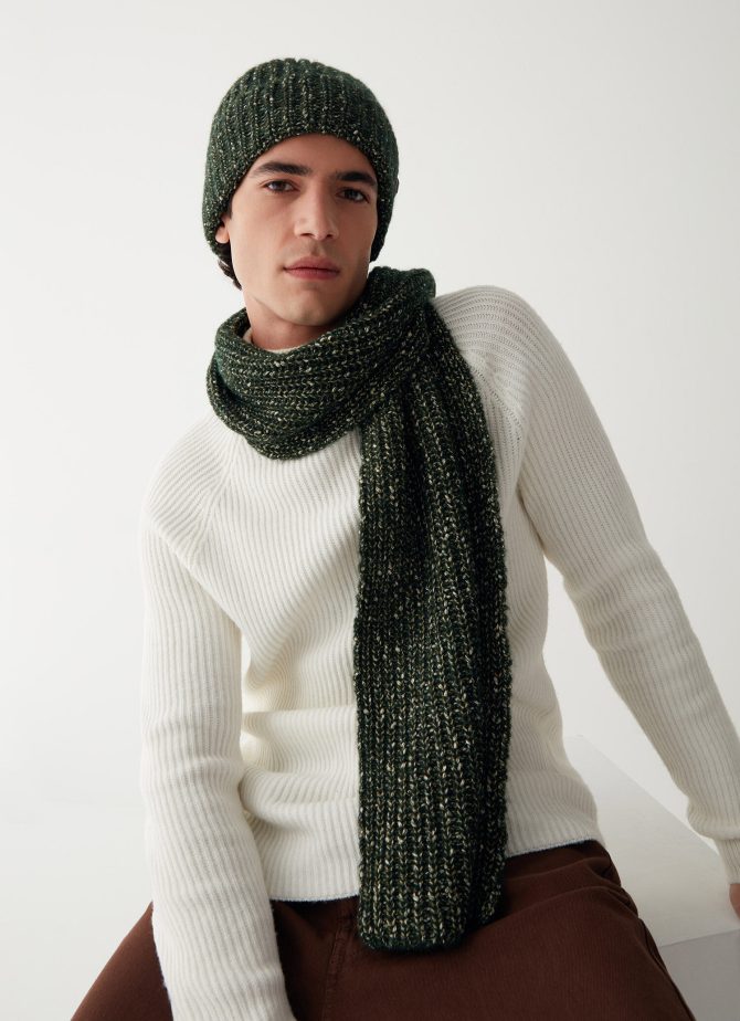 Unisex scarf with gold thread - Image 2