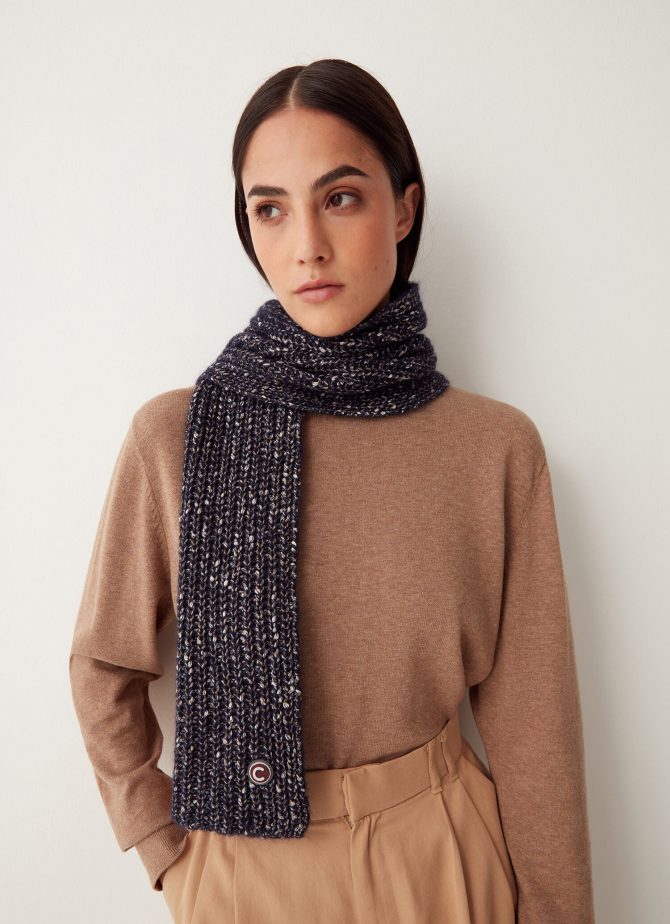 Unisex scarf with gold thread - Image 2
