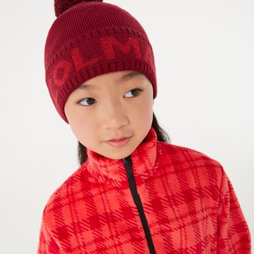Hat with maxi logo in shiny yarn