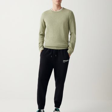 Sweatpants in sweatshirt with 3D writing