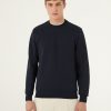 Sweatshirt with matching colour, embossed maxi logo - Image 3