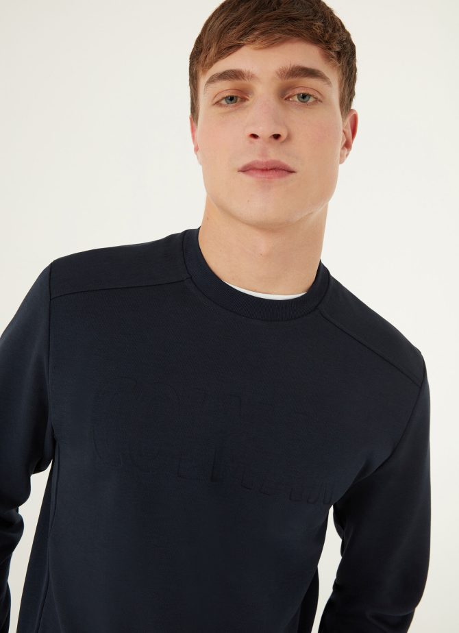 Sweatshirt with matching colour, embossed maxi logo - Image 2