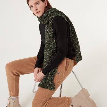 Knitted wool trousers