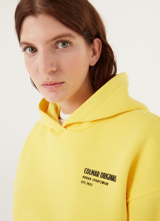 Short sweatshirt with hood and 3D writing