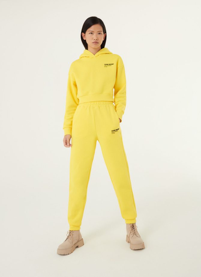 Sweatpants with 3D lettering