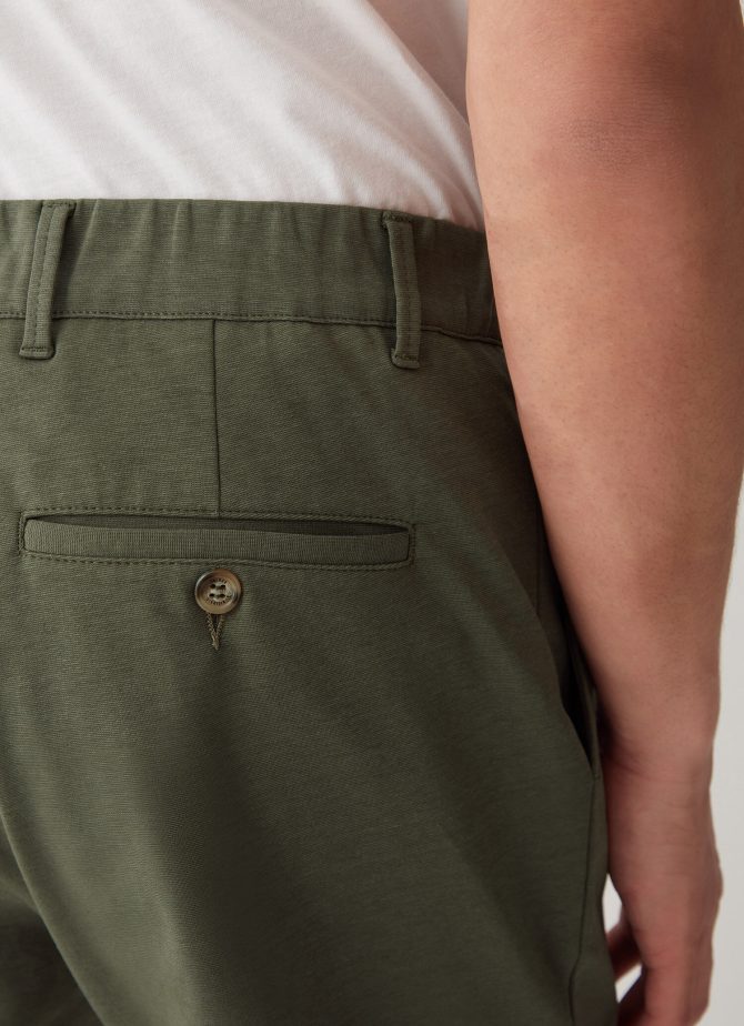 Chino style Bermuda shorts with elasticated waist - Image 3