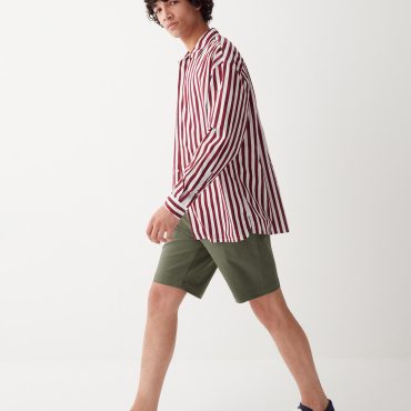 Chino style Bermuda shorts with elasticated waist