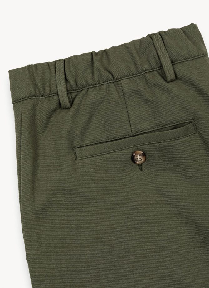Chino style Bermuda shorts with elasticated waist - Image 6