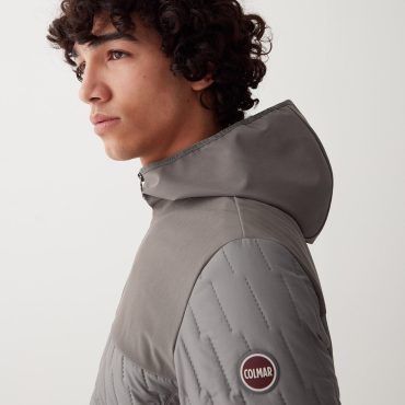 Padded jacket with ultrasonic stitching