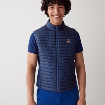 Lightweight gilet with smooth parts