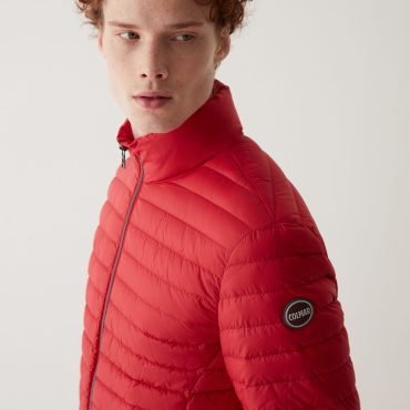 Sporty down jacket with padded collar