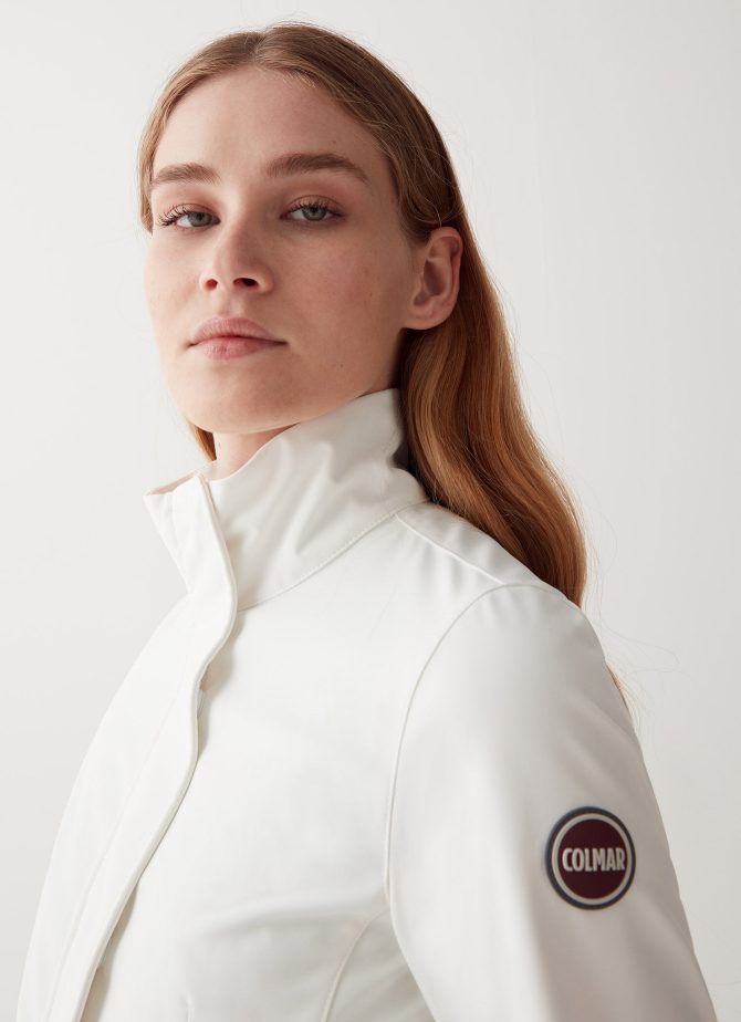 Softshell jacket with large pockets - Image 3