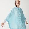 Crinkle fabric cape with hood - Image 2