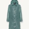 Oilskin jacket with detachable hood - Image 4