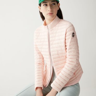 Rounded hem down jacket