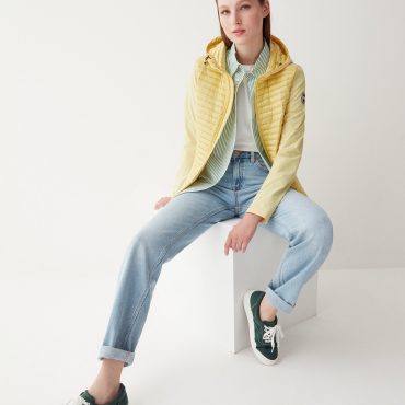 Semi-quilted jacket with combination of fabrics