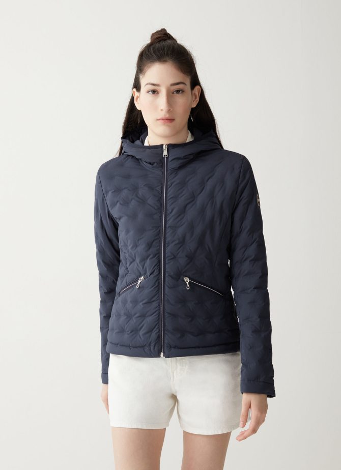 Down jacket with drawstring at the bottom