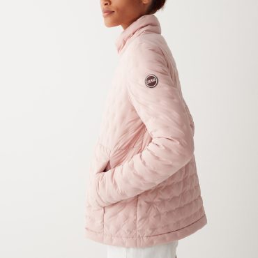 Down jacket with stamp quilting and seam at the waist