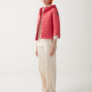 Hooded down cape