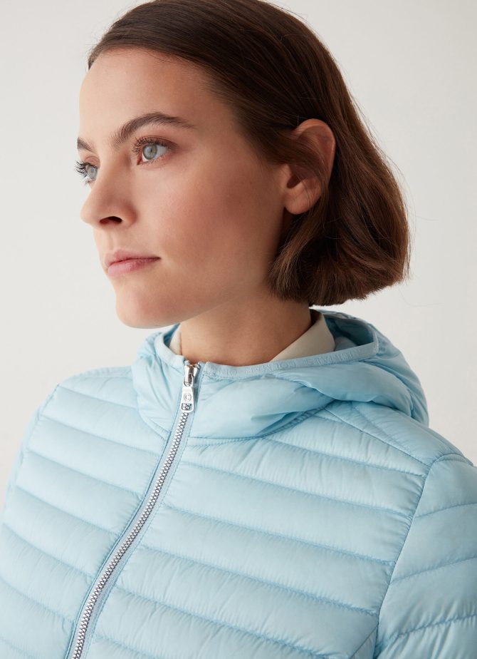 Sporty hooded downjacket