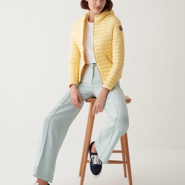 Sporty hooded downjacket