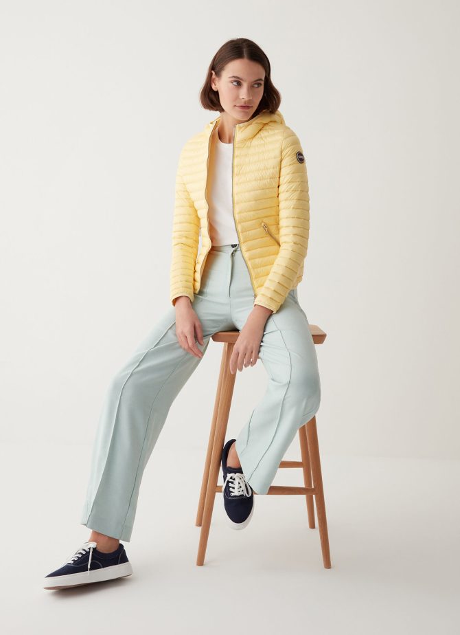 Sporty hooded downjacket