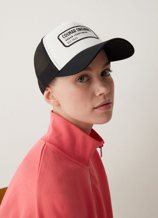 Unisex cap with rear mesh