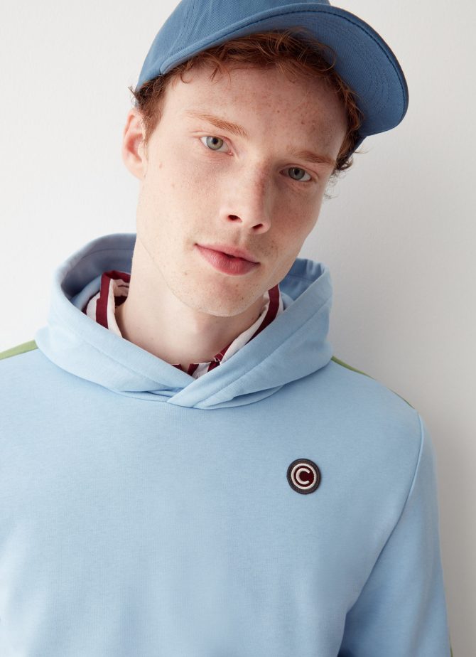 Sweatshirt with hood and handwarmer pocket - Image 3