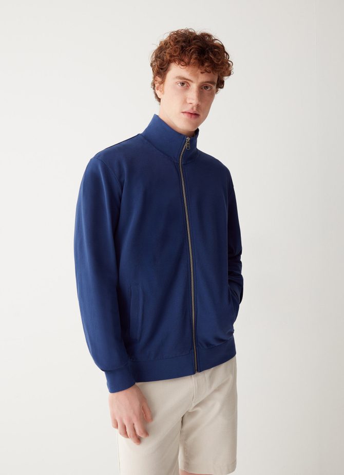 Turtle neck sweatshirt in piqué