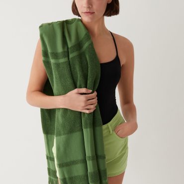Terry towel with fringing