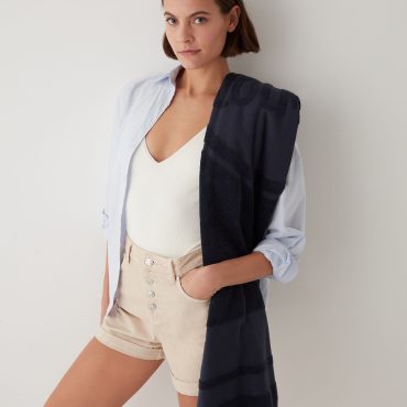 Terry towel with fringing