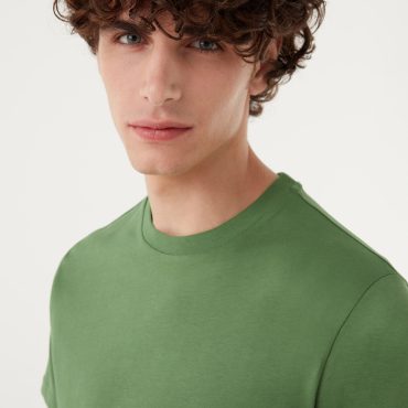 Crewneck T-shirt in 100% cotton jersey