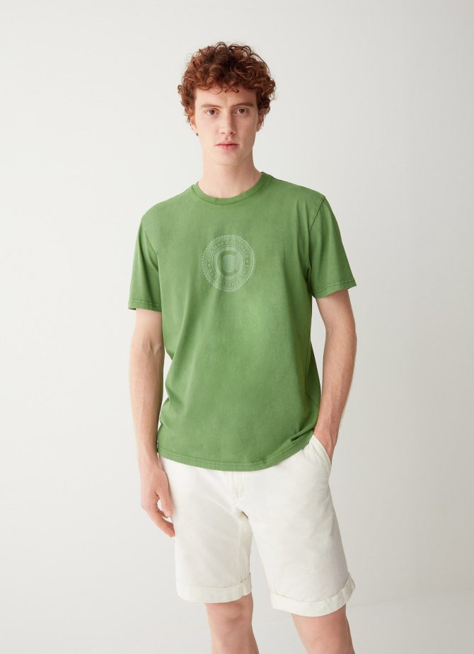 Used-effect T-shirt with chest print