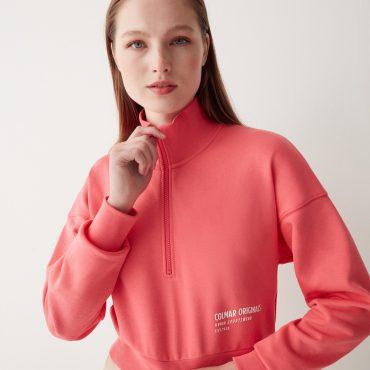 Cropped sweatshirt with ribbed details
