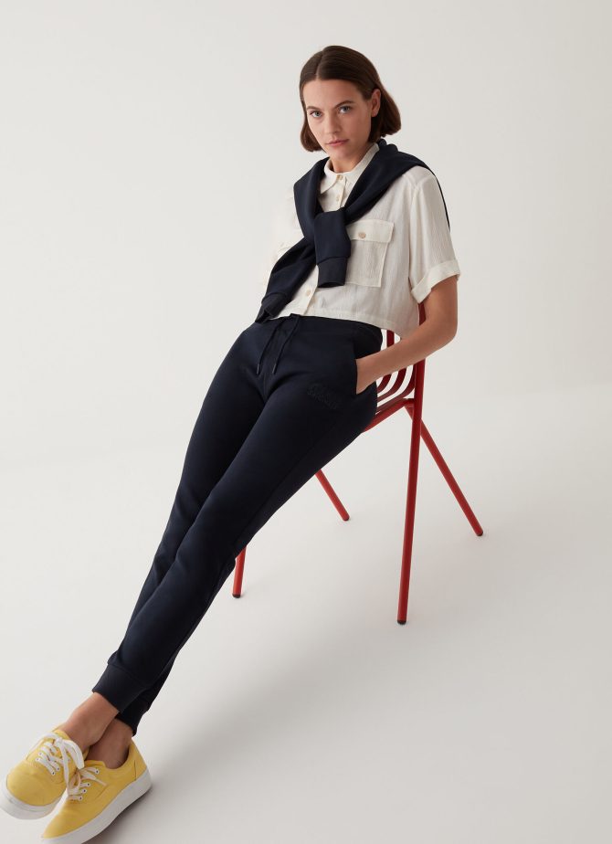 Jogger trousers with drawstring at the waist - Image 3