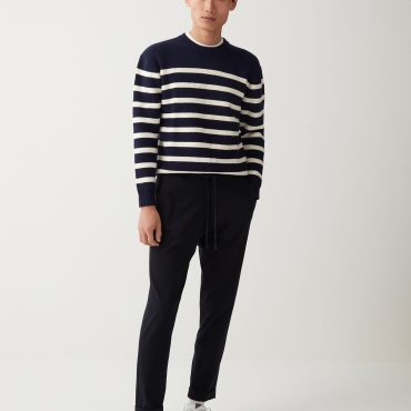 Trousers with drawstring and turn-ups