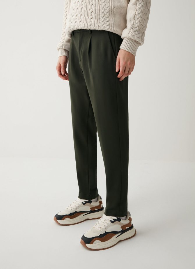 Classic trousers with front pleats - Image 2